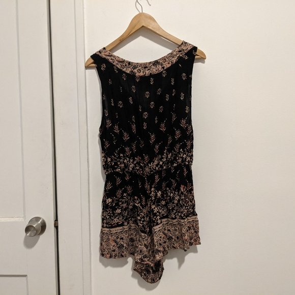 Urban Outfitters Ecote Black Pink Paisley Button-Front Romper - Picture 6 of 6